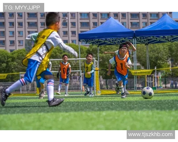 辫子飞扬的绿茵场上足球明星们的独特魅力与风采